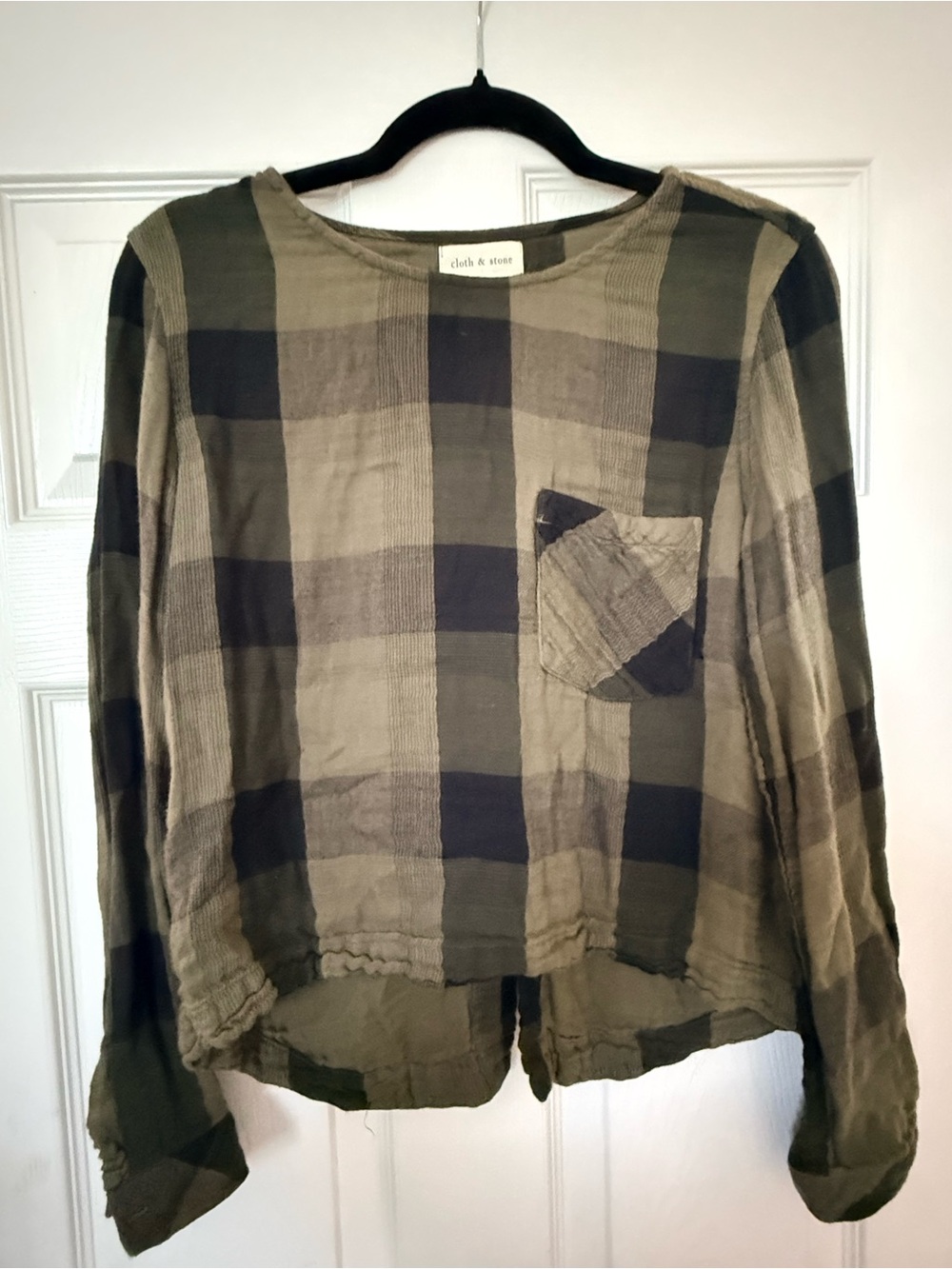 cloth & stone Black and Army Green sz XS long sleeve Top #0030